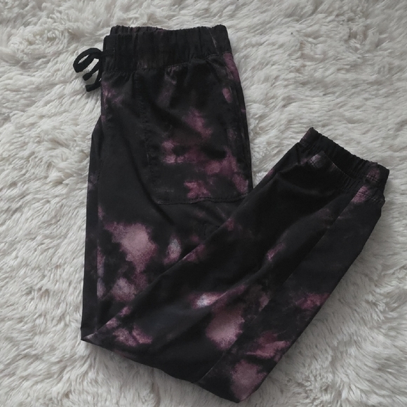 Girl OLD NAVY Floral and Tie-Dye Bottoms A1 - Picture 2 of 4